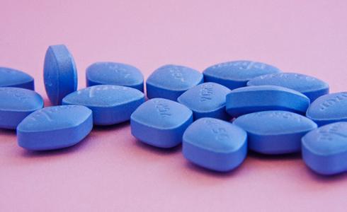 药品销售榜大变样！政策促洗牌，企业如何守护大品种？